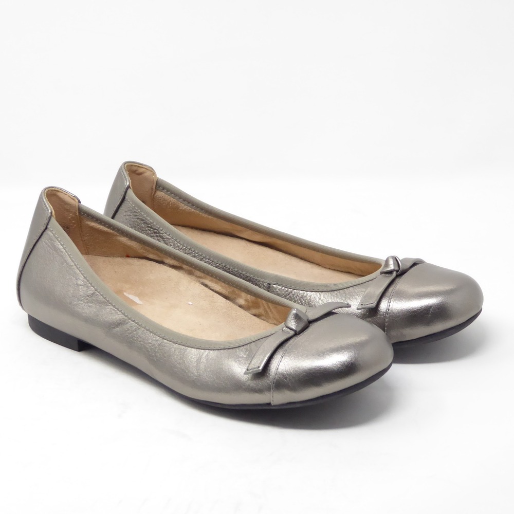 Vionic Bronze Flats with Bow Detail